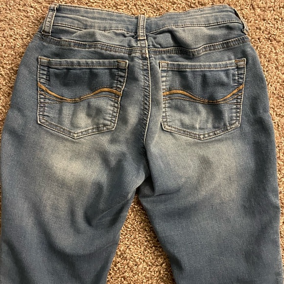 Favorite basic jeans! - Picture 4 of 4